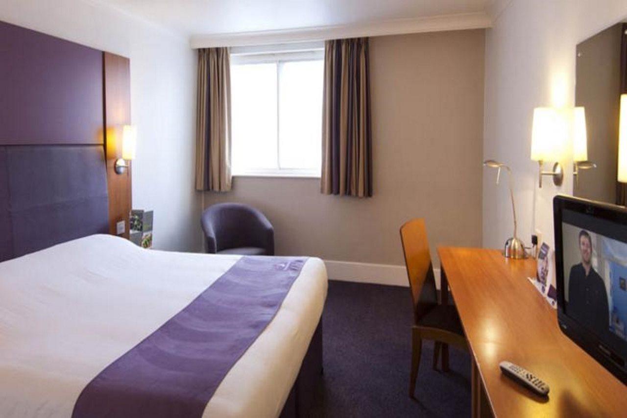 Premier Inn Barnsley Wombwell Extérieur photo